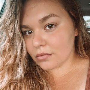 Meet your Posher, Natalie